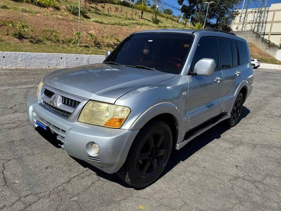 MITSUBISHI PAJERO FULL 3.2 HPE 4X4 16V TURBO INTERCOOLER DIESEL 4P AUTOMÁTICO